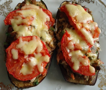 Баклажаны запеченные с куриным мясом Баклажаны запеченные с куриным мясом