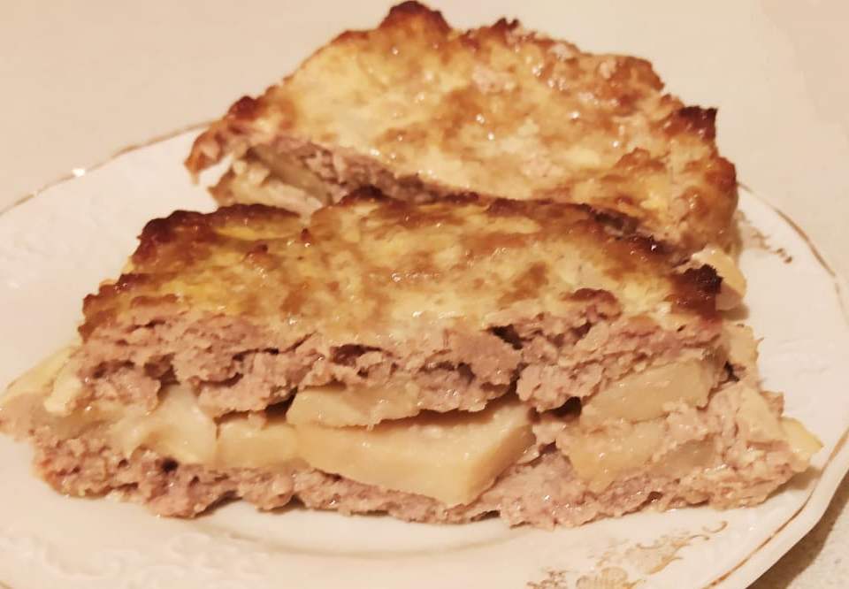 Фарш с яблоками в духовке Фарш с яблоками в духовке