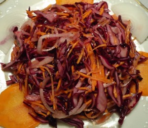 Краснокочанная капуста с чесноком