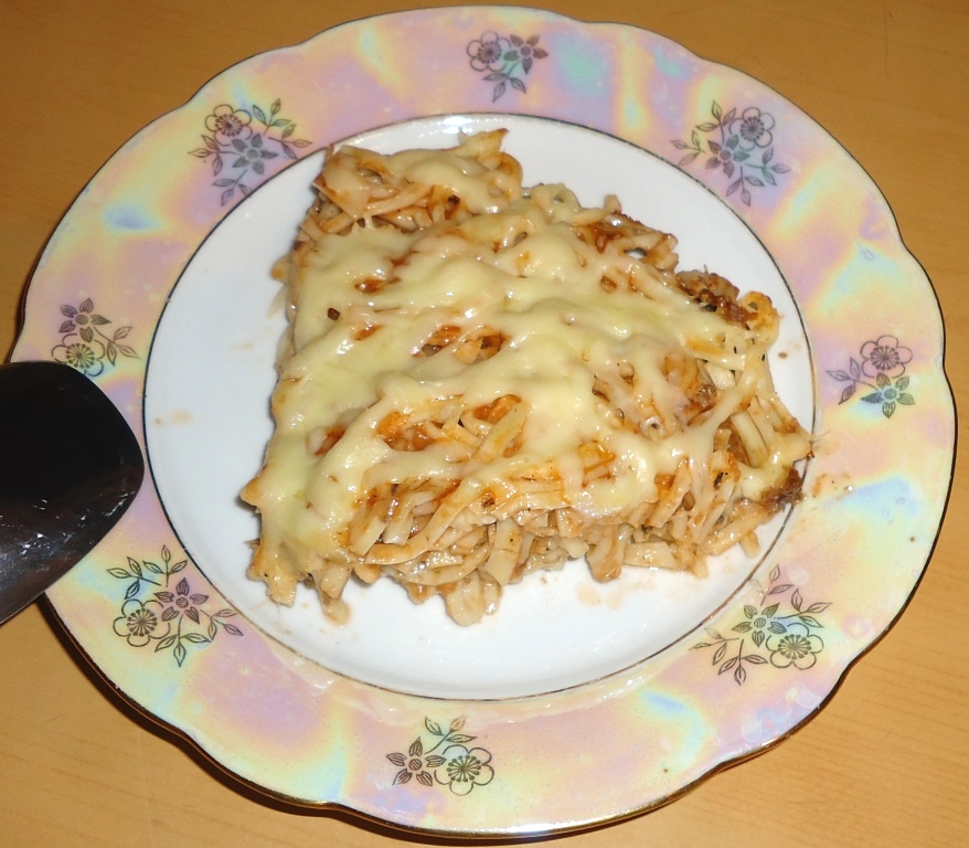 Макароны с рыбными консервами