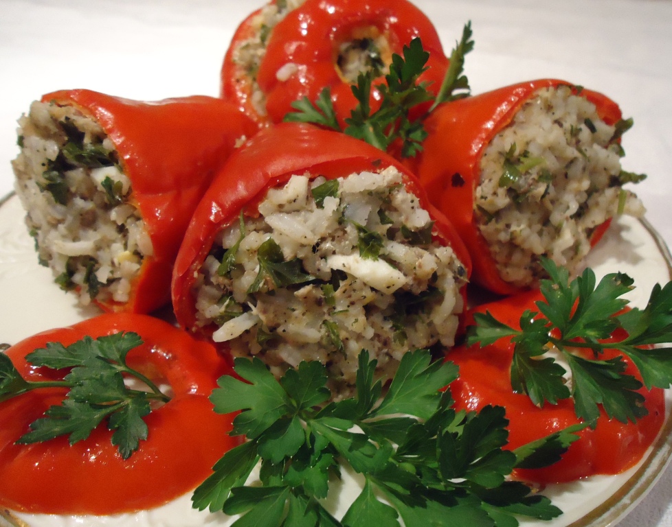 Перец фаршированный рисом и сардинами Перец фаршированный рисом и сардинами