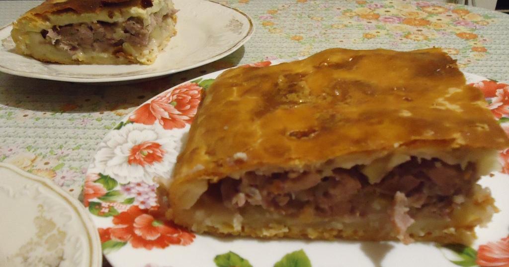 Пирог мясной с картошкой Пирог мясной с картошкой