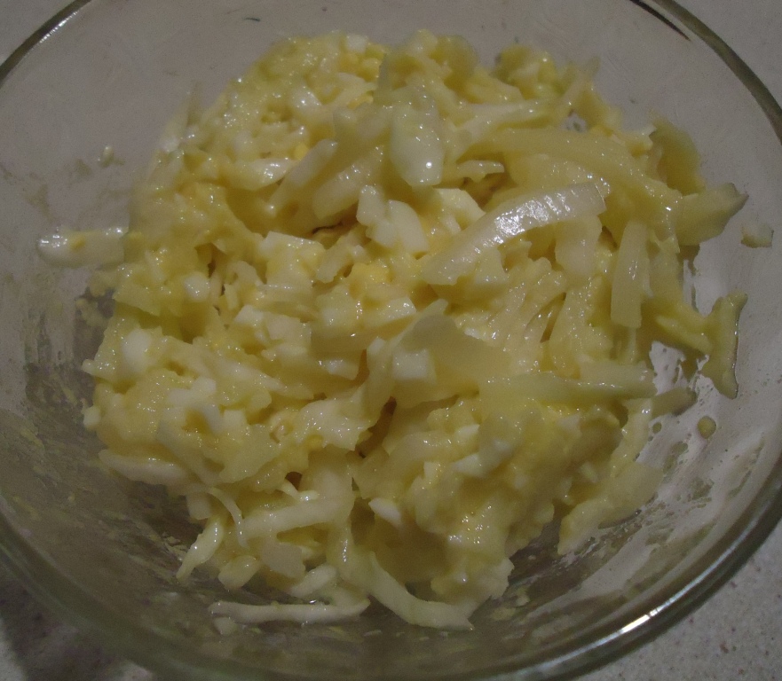 Салат из капусты с яйцом
