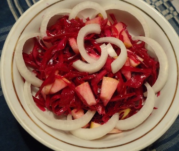 Салат из краснокочанной капусты
