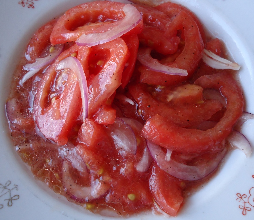 Салат из помидоров по-крымски