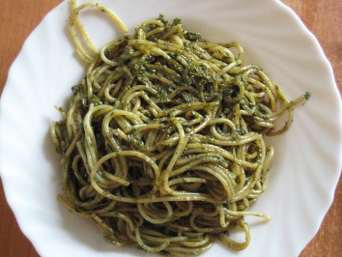 Спагетти с песто (Spaghetti con pesto)